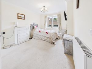 DOUBLE BEDROOM- click for photo gallery
